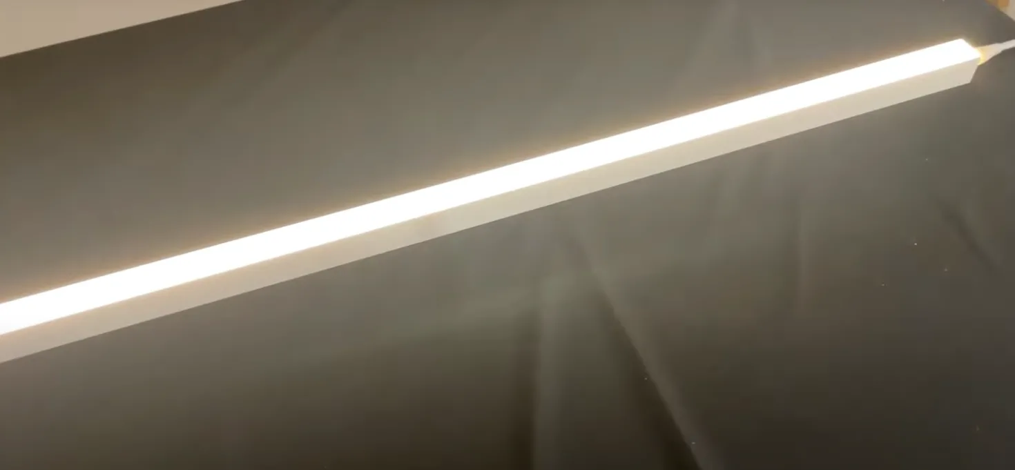 SMD LED STRIP 230V | 50m | 3000K | 900lm/m | 9W/m | IP65 | CUT10 2835