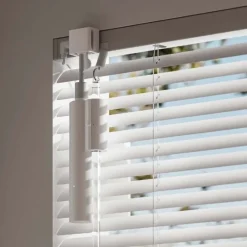 SwitchBot Blind Tilt | Automatisk Persienne | Inkl. Solcellepanel | Batteri | Smart Home