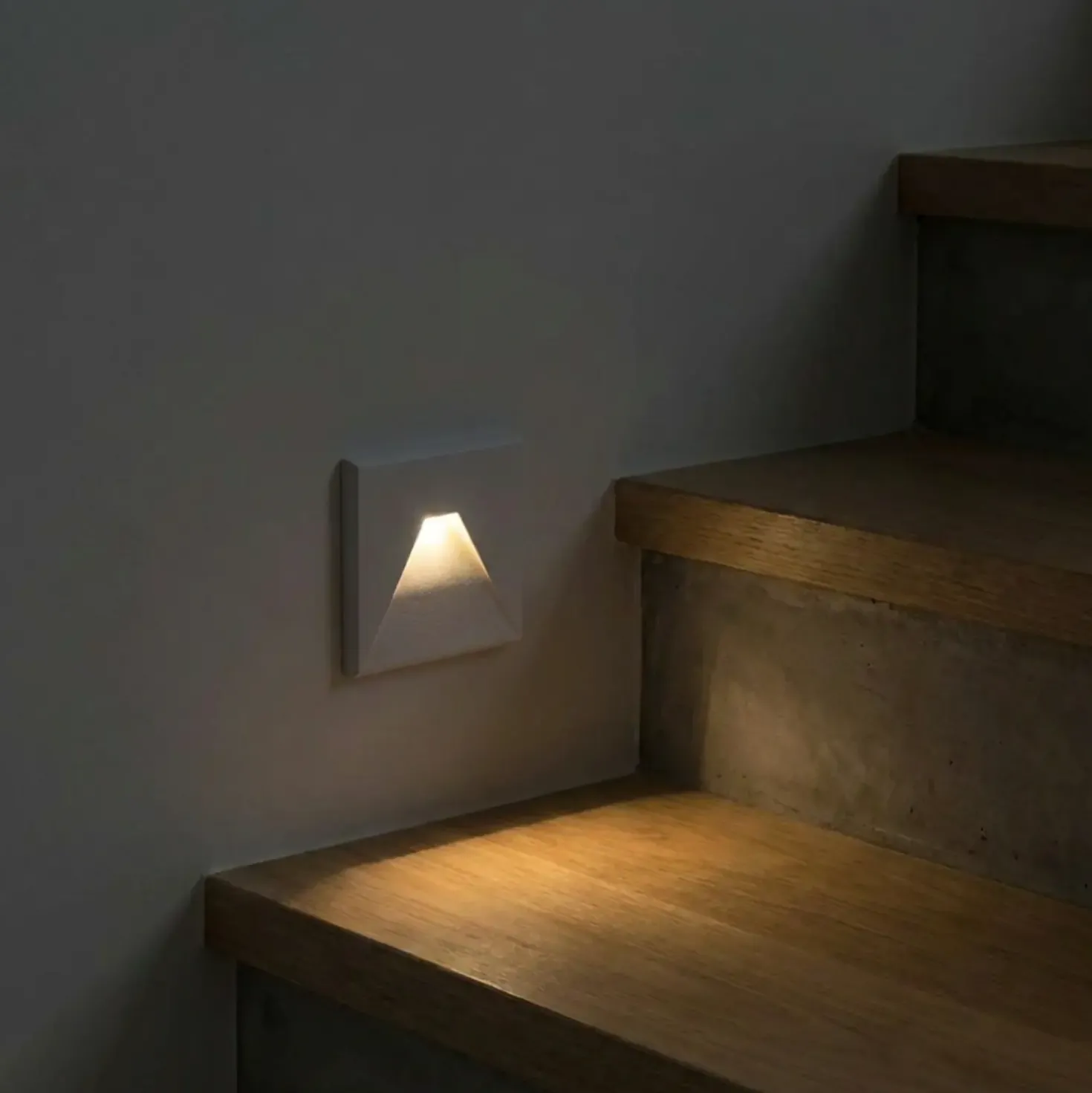 Trappebelysning | Vægspots | Hvid | LED | 1,6W | 75 lm | IP54 | 4000K (03908)